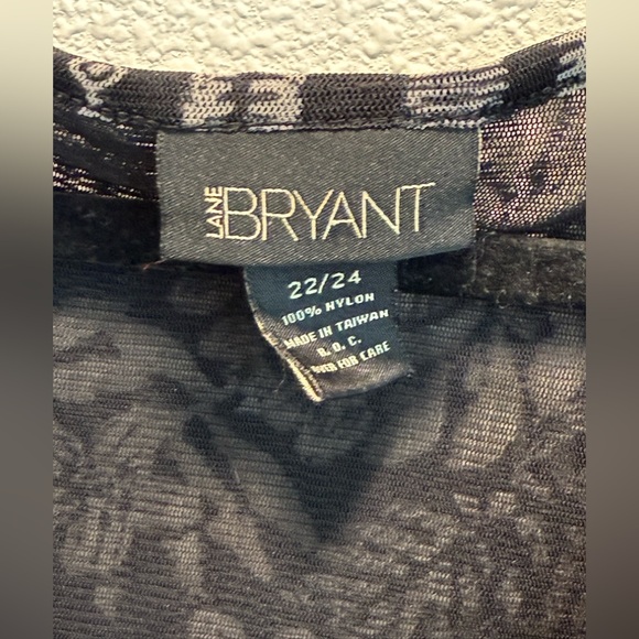 Lane Bryant Lined Black Gray Floral Blouse Women’s Plus Sz(22/24) - Picture 4 of 5